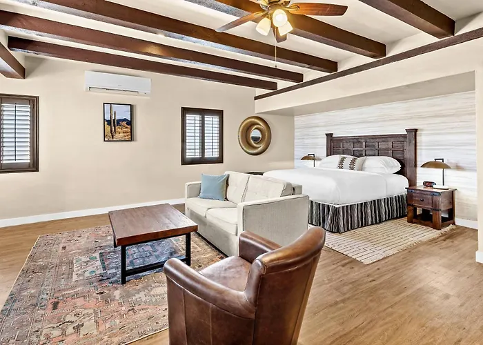 Lodge On The Desert
