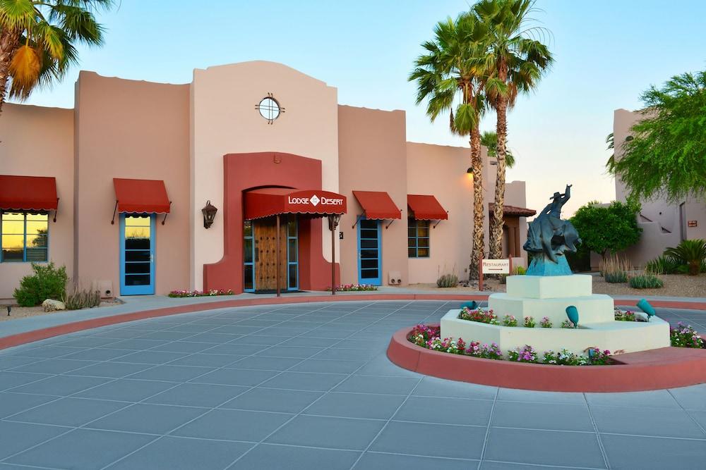 Lodge On The Desert *